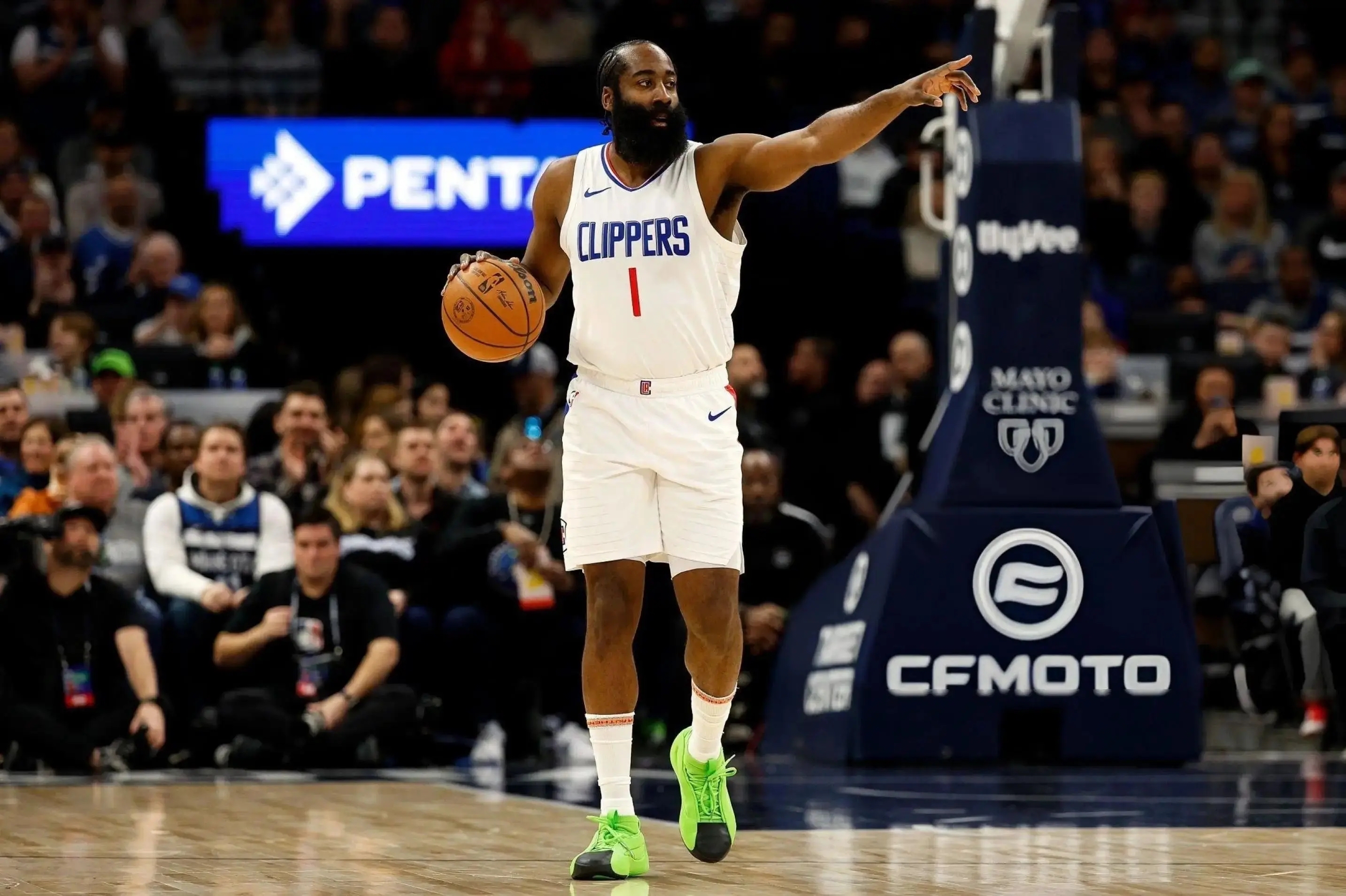 爱游戏包含洛杉矶快船迎NBA季后赛关键赛，转会期再遭质疑，话题不断，赛季目标并未改变的词条