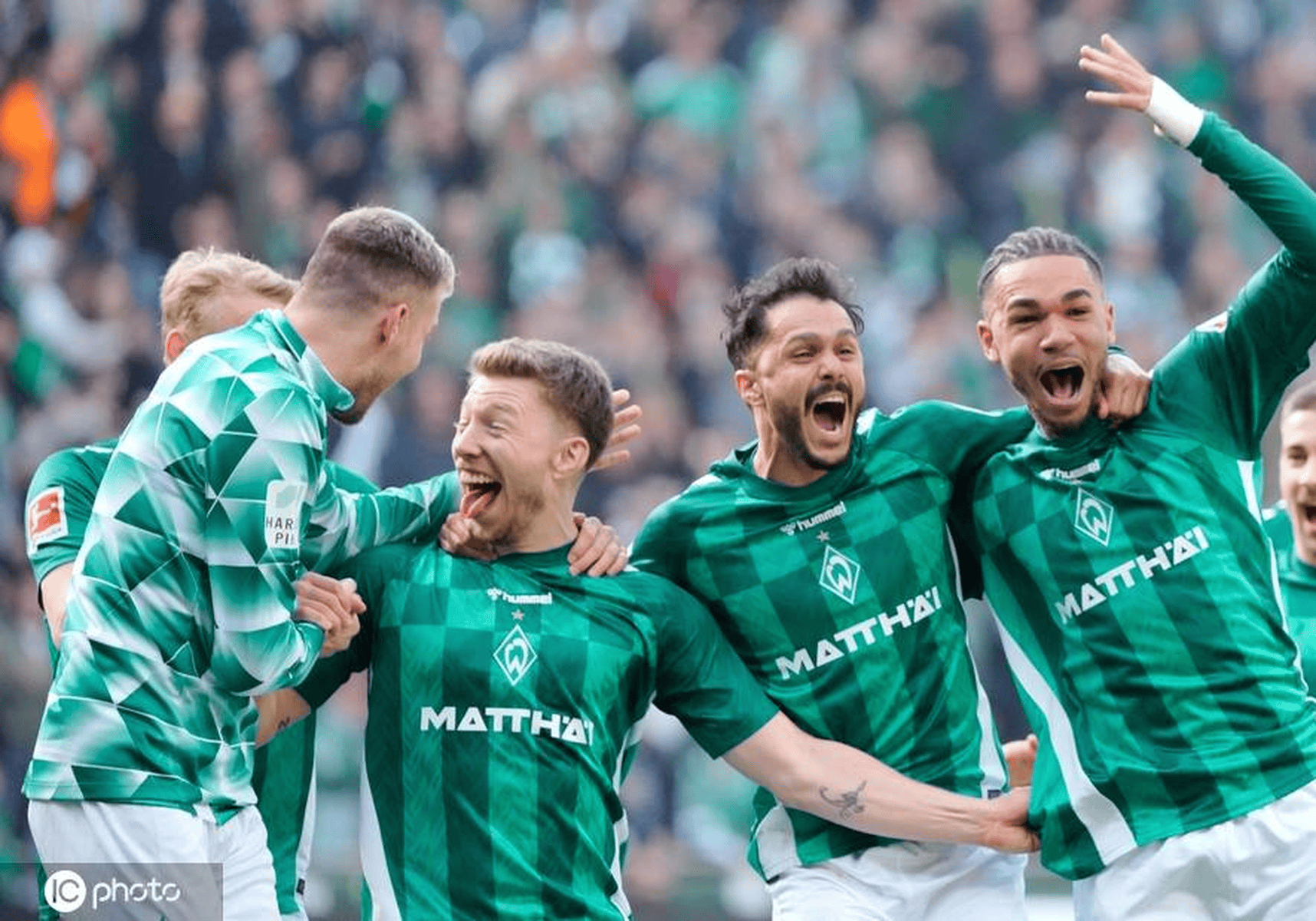 爱游戏包含赛地聚焦：德甲今晚热度飙升；里尔调整名单；态度坚定；训练强度明显提升的词条