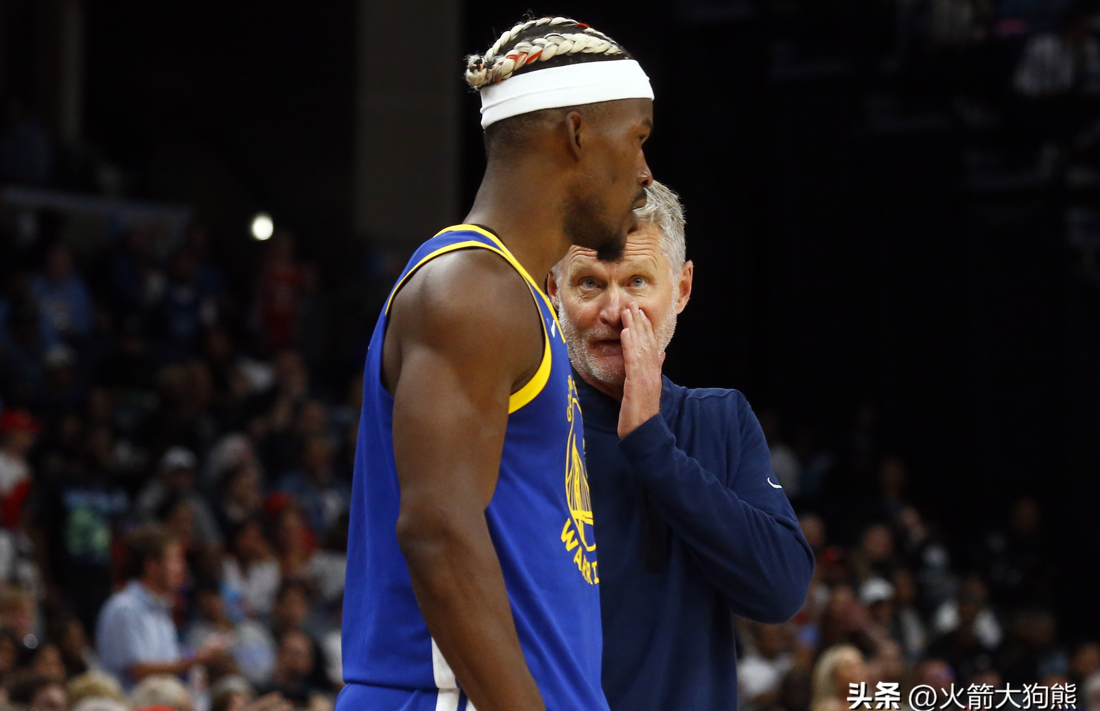 爱游戏登入关于里昂发布备战花絮，赛后止住颓势，NBA季后赛任务艰巨，团队化学反应显著的信息